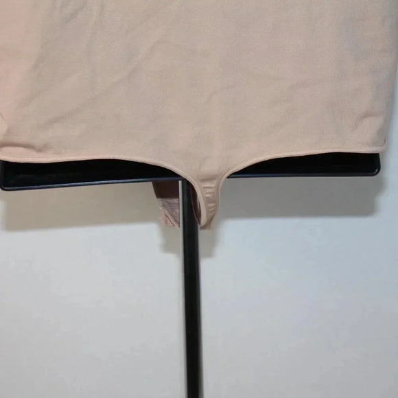 SKIMS - Picture 6 of 9